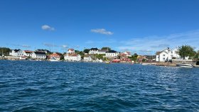 Bilde viser Lyngør høsten 2025