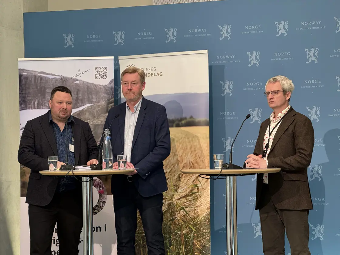 Bilde viser overlevering av jordbrukets krav til LMD 2026