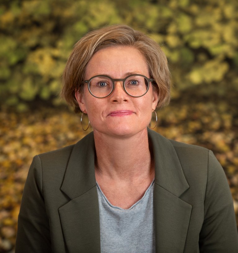 Aud-Ingrid Krefting i Seksjonssjef, Seksjon arealforvaltning,  Avdeling ressurs og areal i Landbruksdirektoratet lanserer ny veileder for oppfølging av brudd på bo- og driveplikt.